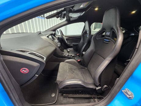 Ford Focus 2.3T EcoBoost RS Hatchback 5dr Petrol Manual AWD Euro 6 (s/s) (350 ps) 8
