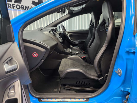 Ford Focus 2.3T EcoBoost RS Hatchback 5dr Petrol Manual AWD Euro 6 (s/s) (350 ps) 12