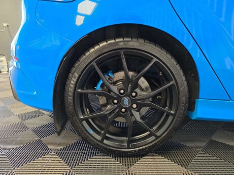 Ford Focus 2.3T EcoBoost RS Hatchback 5dr Petrol Manual AWD Euro 6 (s/s) (350 ps) 21