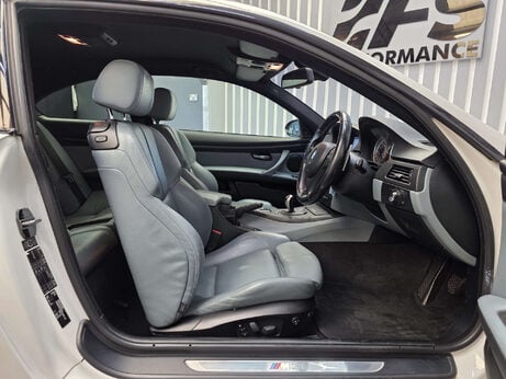 BMW M3 4.0 iV8 Coupe 2dr Petrol DCT Euro 5 (420 ps) 25