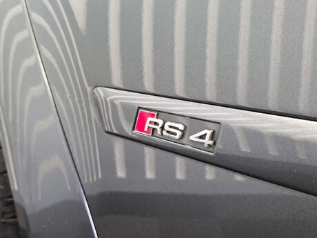 Audi RS4 4.2 Estate 5dr Petrol Manual quattro (326 g/km, 415 bhp) 45