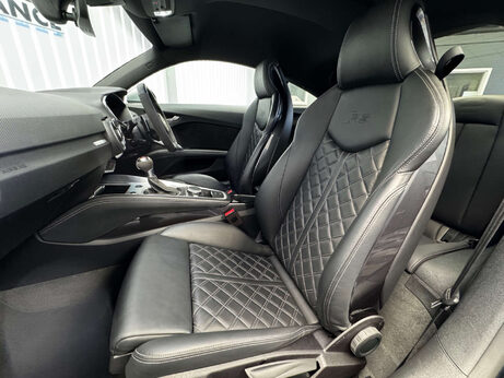 Audi TT 2.5 TFSI Coupe 3dr Petrol S Tronic quattro Euro 6 (s/s) (400 ps) 4