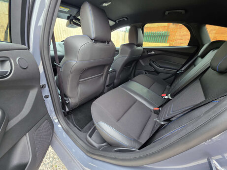 Ford Focus 2.3T EcoBoost RS Hatchback 5dr Petrol Manual AWD Euro 6 (s/s) (350 ps) 19