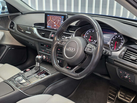 Audi RS6 4.0 TFSI V8 Estate 5dr Petrol Tiptronic quattro Euro 6 (s/s) (560 ps) 35