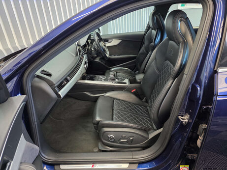 Audi S4 3.0 TFSI V6 Saloon 4dr Petrol Tiptronic quattro Euro 6 (s/s) (354 ps) 17