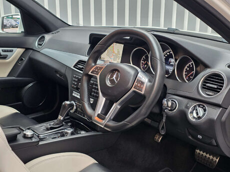 Mercedes-Benz C Class 6.3 C63 V8 AMG Saloon 4dr Petrol SpdS MCT Euro 5 (457 ps) 36