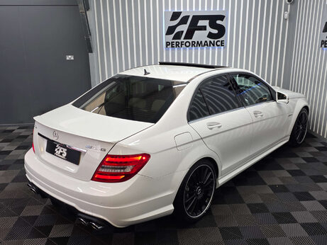 Mercedes-Benz C Class 6.3 C63 V8 AMG Saloon 4dr Petrol SpdS MCT Euro 5 (457 ps) 41