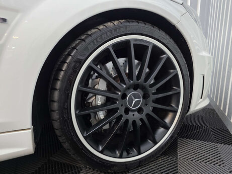 Mercedes-Benz C Class 6.3 C63 V8 AMG Saloon 4dr Petrol SpdS MCT Euro 5 (457 ps) 22