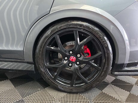 Honda Civic 2.0 i-VTEC Type R GT Hatchback 5dr Petrol Manual Euro 6 (s/s) (310 ps) 19
