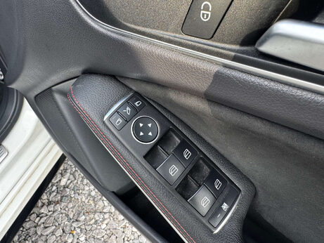 Mercedes-Benz A Class 2.0 A45 AMG Hatchback 5dr Petrol SpdS DCT 4MATIC Euro 6 (s/s) (360 ps) 9