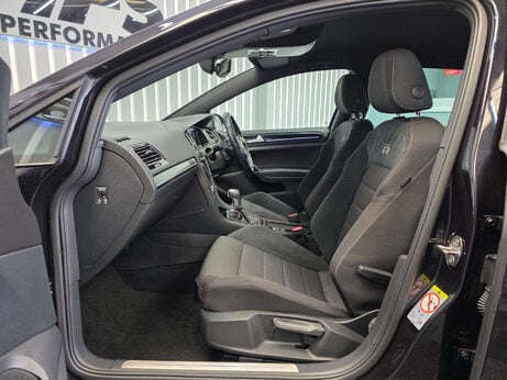 Volkswagen Golf 2.0 TSI R Hatchback 5dr Petrol DSG 4Motion Euro 6 (s/s) (300 ps) 31