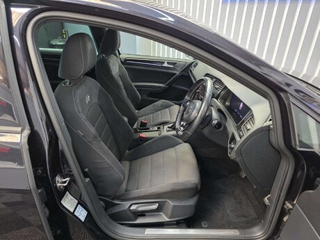 Volkswagen Golf 2.0 TSI R Hatchback 5dr Petrol DSG 4Motion Euro 6 (s/s) (300 ps) 19