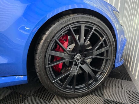 Audi RS6 4.0 TFSI V8 Performance Estate 5dr Petrol Tiptronic quattro Euro 6 (s/s) (6 36