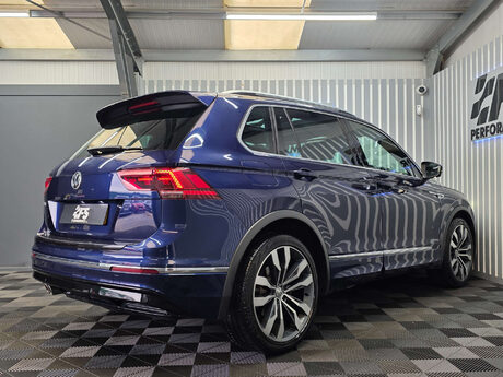 Volkswagen Tiguan 2.0 TDI R-Line SUV 5dr Diesel DSG Euro 6 (s/s) (150 ps) 6