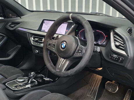 BMW 1 Series 2.0 M135i Hatchback 5dr Petrol Auto xDrive Euro 6 (s/s) (306 ps) 40
