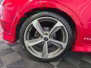 Honda Civic 2.0 i-VTEC Type R GT Hatchback 3dr Petrol Manual (215 g/km, 197 bhp) 24