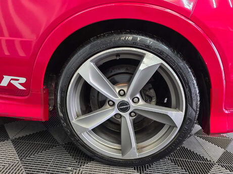 Honda Civic 2.0 i-VTEC Type R GT Hatchback 3dr Petrol Manual (215 g/km, 197 bhp) 18