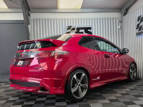 Honda Civic 2.0 i-VTEC Type R GT Hatchback 3dr Petrol Manual (215 g/km, 197 bhp) 6