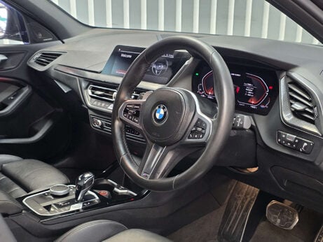 BMW 1 Series 2.0 M135i Hatchback 5dr Petrol Auto xDrive Euro 6 (s/s) (306 ps) 30