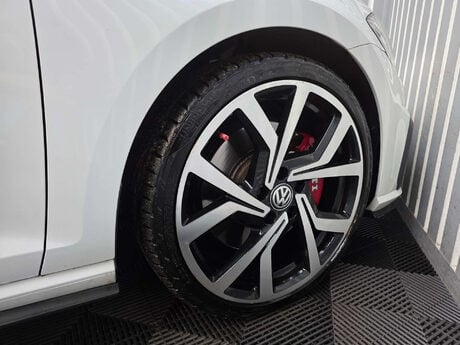 Volkswagen Golf 2.0 TSI GPF GTI Performance Hatchback 5dr Petrol DSG Euro 6 (s/s) (245 ps) 27