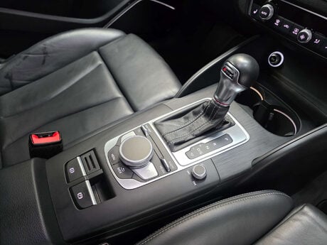 Audi S3 2.0 TFSI Black Edition Sportback 5dr Petrol S Tronic quattro Euro 6 (s/s) ( 10