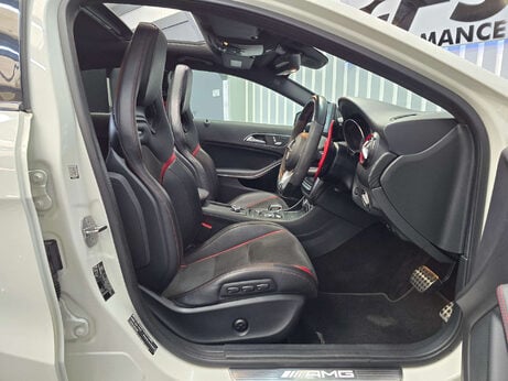 Mercedes-Benz A Class 2.0 A45 AMG (Premium) Hatchback 5dr Petrol SpdS DCT 4MATIC Euro 6 (s/s) (38 33