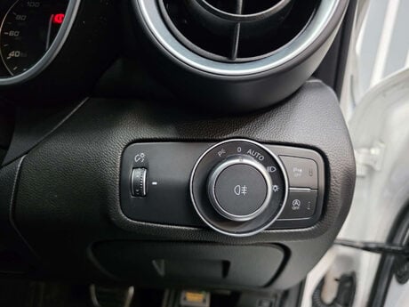 Alfa Romeo Giulia 2.9 V6 Bi-Turbo Quadrifoglio Saloon 4dr Petrol Auto Euro 6 (s/s) (510 ps) 46