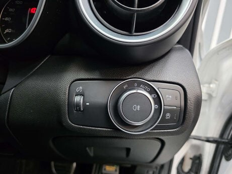 Alfa Romeo Giulia 2.9 V6 Bi-Turbo Quadrifoglio Saloon 4dr Petrol Auto Euro 6 (s/s) (510 ps) 42