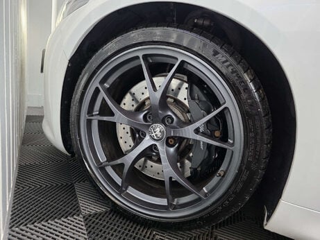 Alfa Romeo Giulia 2.9 V6 Bi-Turbo Quadrifoglio Saloon 4dr Petrol Auto Euro 6 (s/s) (510 ps) 27