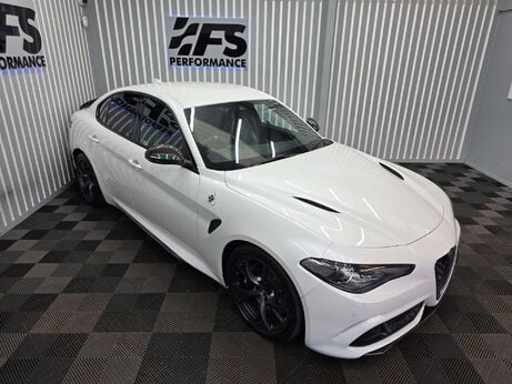 Alfa Romeo Giulia 2.9 V6 Bi-Turbo Quadrifoglio Saloon 4dr Petrol Auto Euro 6 (s/s) (510 ps) 11