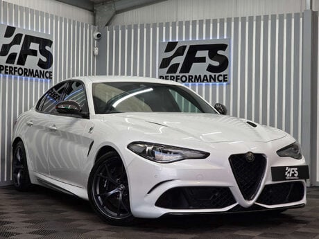 Alfa Romeo Giulia 2.9 V6 Bi-Turbo Quadrifoglio Saloon 4dr Petrol Auto Euro 6 (s/s) (510 ps) 1