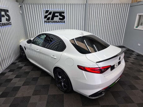 Alfa Romeo Giulia 2.9 V6 Bi-Turbo Quadrifoglio Saloon 4dr Petrol Auto Euro 6 (s/s) (510 ps) 18