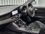 Alfa Romeo Giulia 2.9 V6 Bi-Turbo Quadrifoglio Saloon 4dr Petrol Auto Euro 6 (s/s) (510 ps) 9