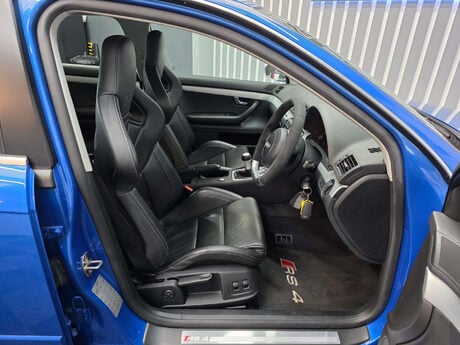 Audi RS4 4.2 Saloon 4dr Petrol Manual quattro (324 g/km, 415 bhp) 21
