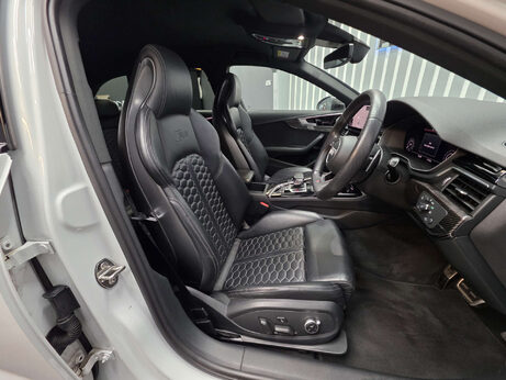 Audi RS4 2.9 TFSI V6 Carbon Black Estate 5dr Petrol Tiptronic quattro Euro 6 (s/s) ( 3