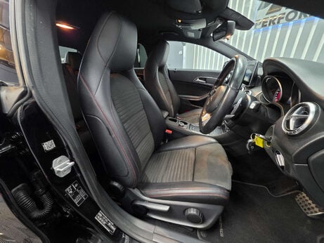 Mercedes-Benz CLA Class 2.1 CLA220d AMG Line Coupe 4dr Diesel 7G-DCT 4MATIC Euro 6 (s/s) (177 ps) 3