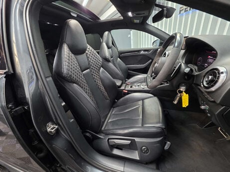 Audi RS3 2.5 TFSI Audi Sport Edition Sportback 5dr Petrol S Tronic quattro Euro 6 (s 4