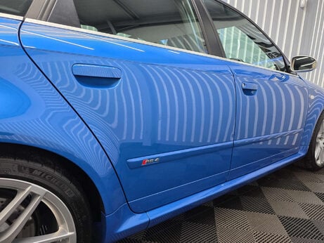 Audi RS4 4.2 Saloon 4dr Petrol Manual quattro (324 g/km, 415 bhp) 32