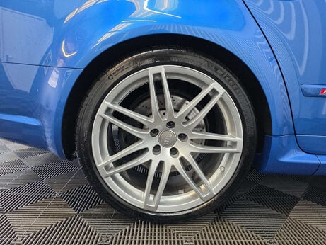 Audi RS4 4.2 Saloon 4dr Petrol Manual quattro (324 g/km, 415 bhp) 30