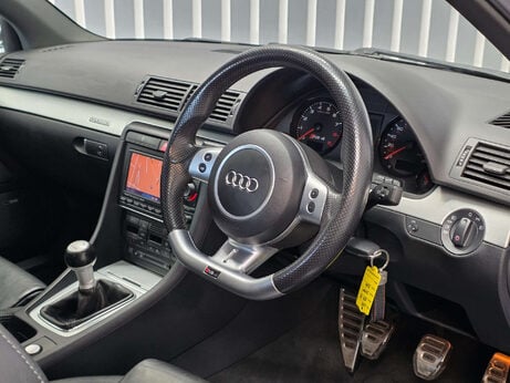 Audi RS4 4.2 Saloon 4dr Petrol Manual quattro (324 g/km, 415 bhp) 26