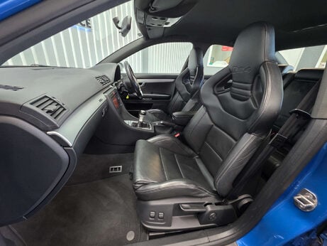 Audi RS4 4.2 Saloon 4dr Petrol Manual quattro (324 g/km, 415 bhp) 6