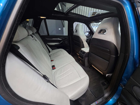 BMW X5 M 4.4 BiTurbo V8 SUV 5dr Petrol Auto xDrive Euro 6 (s/s) (575 bhp) 17
