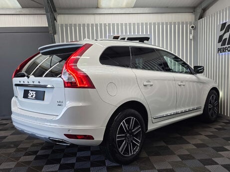Volvo XC60 2.4 D5 SE Lux Nav SUV 5dr Diesel Manual AWD Euro 6 (s/s) (220 ps) 25
