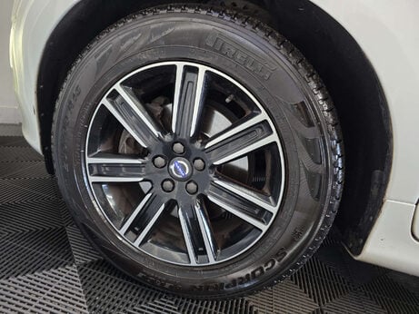 Volvo XC60 2.4 D5 SE Lux Nav SUV 5dr Diesel Manual AWD Euro 6 (s/s) (220 ps) 40