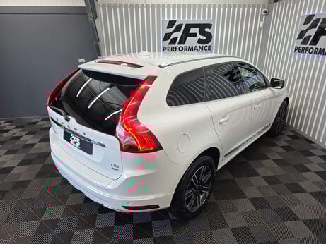 Volvo XC60 2.4 D5 SE Lux Nav SUV 5dr Diesel Manual AWD Euro 6 (s/s) (220 ps) 14