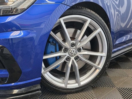 Volkswagen Golf 2.0 TSI R Hatchback 5dr Petrol DSG 4Motion Euro 6 (s/s) (300 ps) 10