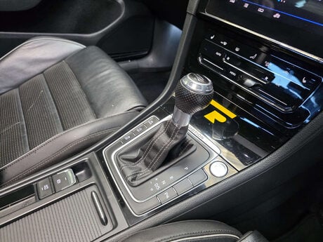 Volkswagen Golf 2.0 TSI R Hatchback 5dr Petrol DSG 4Motion Euro 6 (s/s) (300 ps) 10