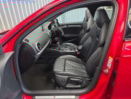 Audi S3 2.0 TFSI Black Edition Sportback 5dr Petrol S Tronic quattro Euro 6 (s/s) ( 19