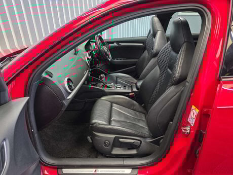 Audi S3 2.0 TFSI Black Edition Sportback 5dr Petrol S Tronic quattro Euro 6 (s/s) ( 23