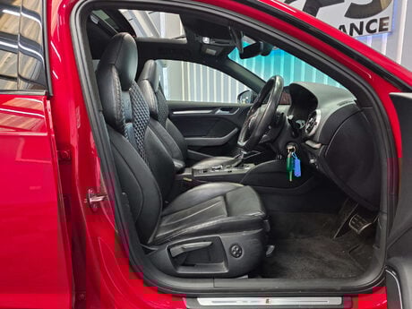 Audi S3 2.0 TFSI Black Edition Sportback 5dr Petrol S Tronic quattro Euro 6 (s/s) ( 45